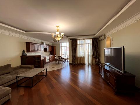 квартира за адресою Євгена Коновальця вул. (Щорса), 32-Г