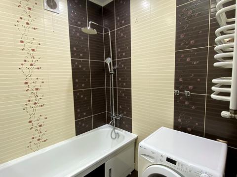 квартира за адресою Василя Симоненка вул., 2