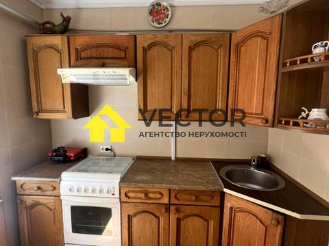 квартира за адресою Соборності вул. (Жовтнева), 75/2