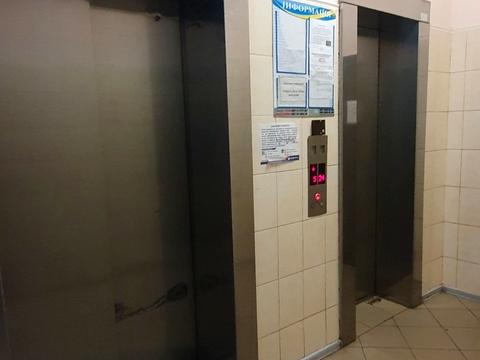 квартира за адресою Анни Ахматової вул., 32/18