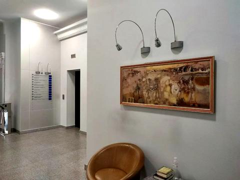 комерційна за адресою Музейний пров., 4