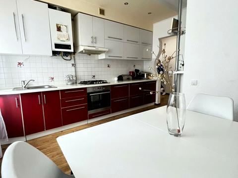 квартира за адресою Івасюка, 52