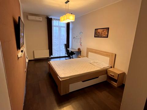 квартира за адресою Регенераторна вул., 4