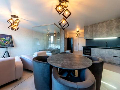 квартира по адресу Академика Глушкова просп., 9-В