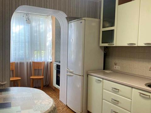 квартира за адресою Анни Ахматової вул., 5