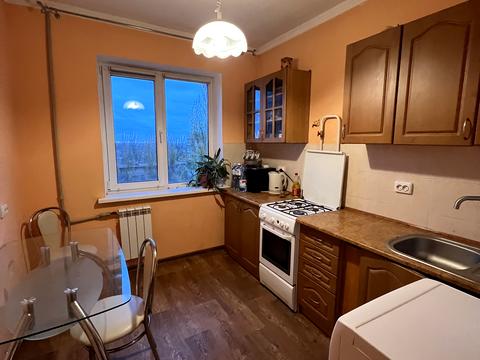 квартира за адресою Єсеніна, 13