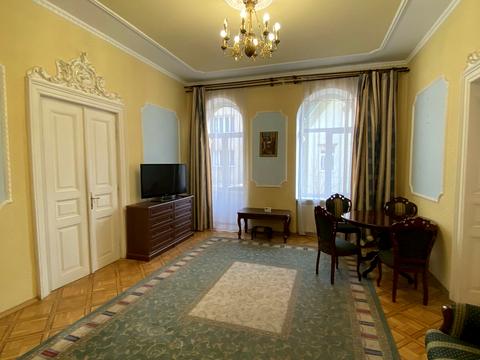 квартира за адресою Івана Рутковича вул. (), 12