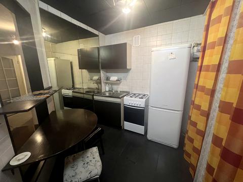квартира за адресою Будівельників вул., 12