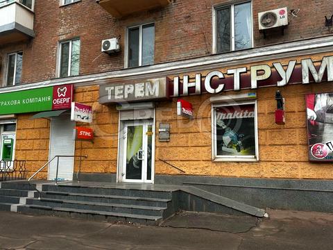 комерційна за адресою Володимира Великого пл. (Олександра Поля), 3