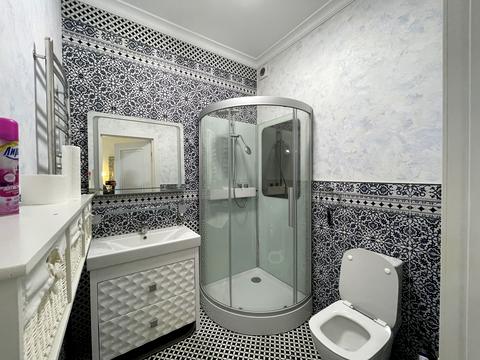 комерційна за адресою Кловський узвіз, 7