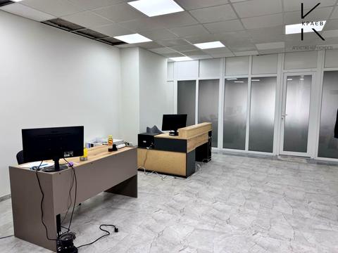 комерційна за адресою Подільська вул., 58