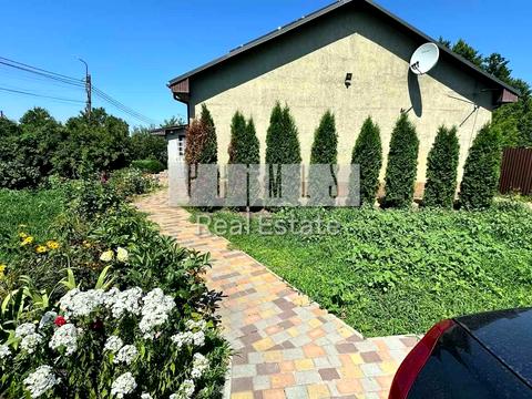 будинок за адресою Квітнева вул.