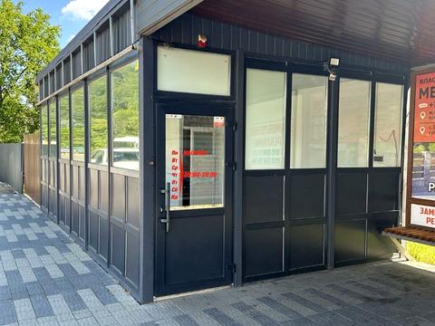 комерційна за адресою Гетьмана Мазепи вул., 142