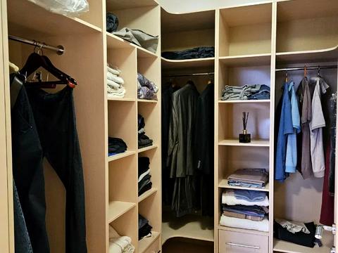 будинок за адресою Ніла Армстронга вул. (Казакова)