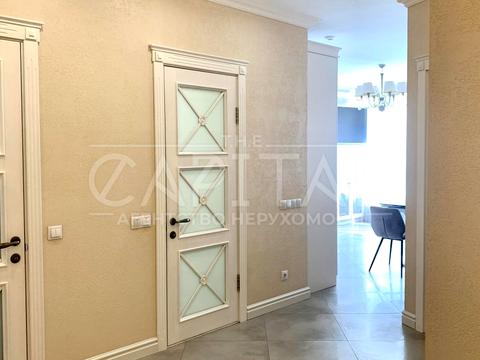 квартира за адресою Анни Ахматової вул., 22