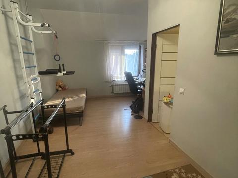 будинок за адресою Волонтерів вул. (Василя Верещагіна), 1