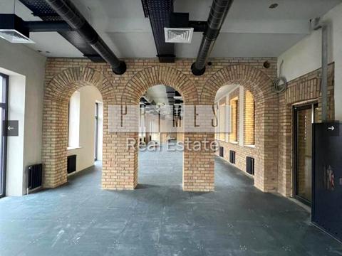 комерційна за адресою Прорізна вул., 3