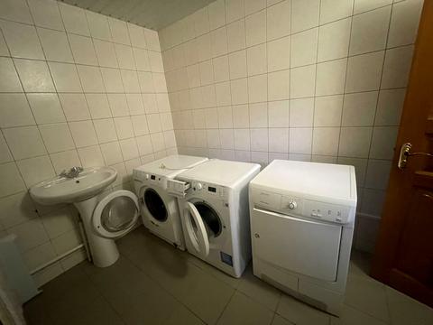 комерційна за адресою Білицька вул., 31