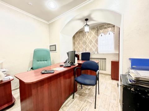 комерційна за адресою Ковпака вул., 4