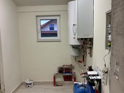 будинок за адресою с. Невицьке, Центральна