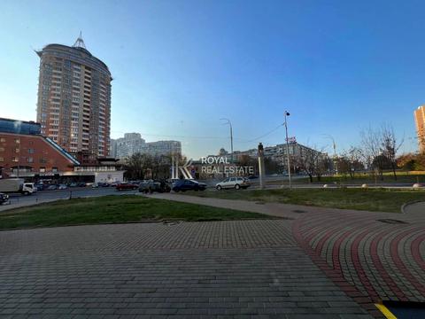 коммерческая по адресу Леси Украинки бульв., 23