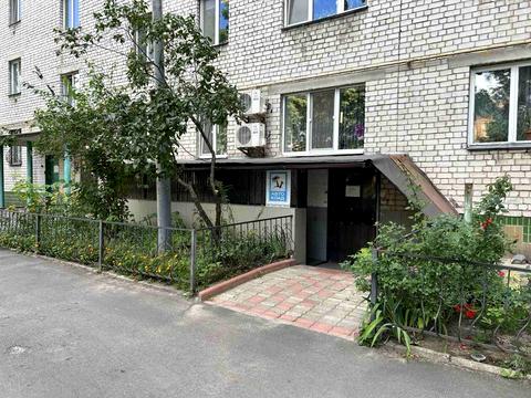 комерційна за адресою Почайнинська вул., 57/59