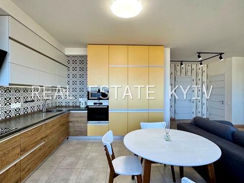 квартира за адресою Любомира Гузара просп. (Космонавта Комарова), 46-Б