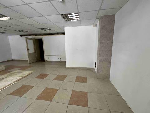 комерційна за адресою Свободи вул., 19