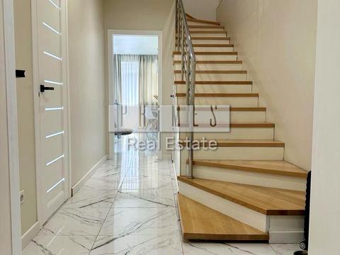 будинок за адресою Українська вул.