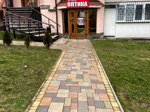 коммерческая по адресу Романа Шухевича ул., 1