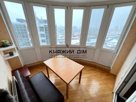 квартира за адресою Митрополита Андрея Шептицького вул. (Анатолія Луначарського), 10
