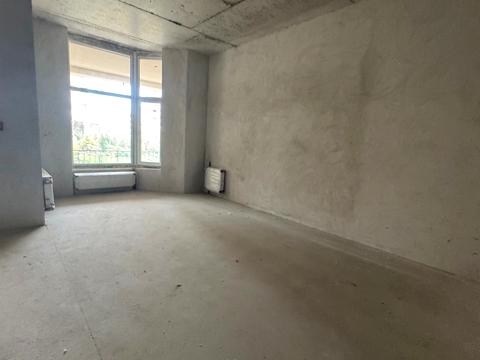 коммерческая по адресу Радісна, 4