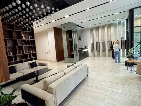 комерційна за адресою Академіка Заболотного вул., 1