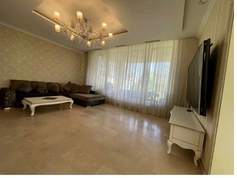 будинок за адресою Василя Сліпака вул. (Єрмолової), 1
