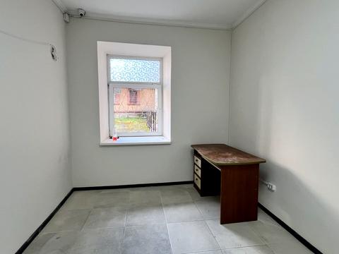 комерційна за адресою Городоцька вул., 100