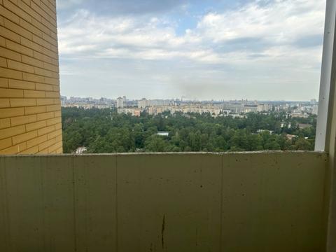 квартира за адресою Миколи Вінграновського вул., 2