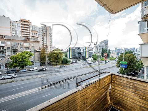 квартира за адресою Голосіївський просп. (40-річчя Жовтня), 17
