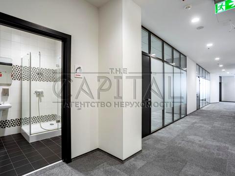 комерційна за адресою Князів Острозьких вул. (Московська), 32