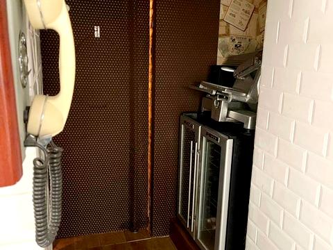 комерційна за адресою Військовий узвіз, 8