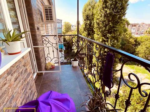 квартира за адресою Театральна вул. (Воровського), 35