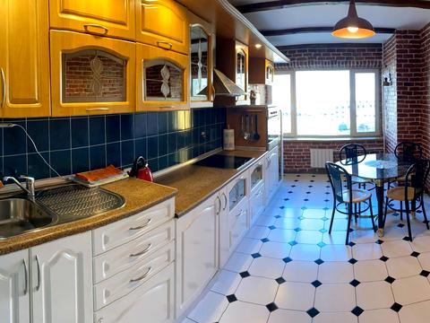 квартира по адресу Бажана, 30