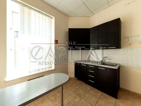 комерційна за адресою Ярославів Вал вул., 38