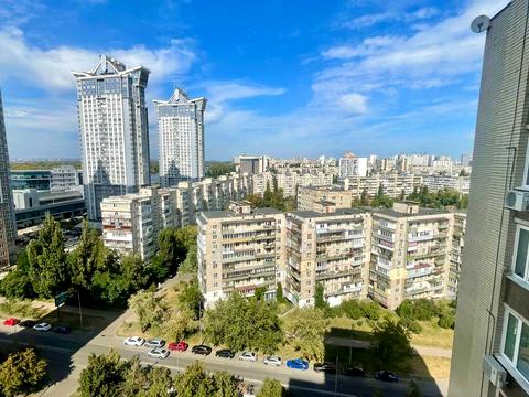 квартира за адресою Павла Тичини просп., 10