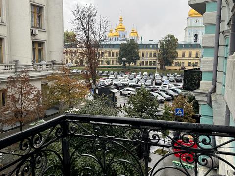 квартира за адресою Десятинна вул., 1/3