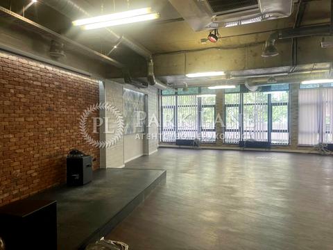 комерційна за адресою Євгена Коновальця вул. (Щорса), 12