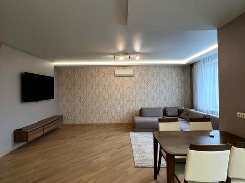 квартира за адресою Братів Міхновських вул. (Московська), 30а