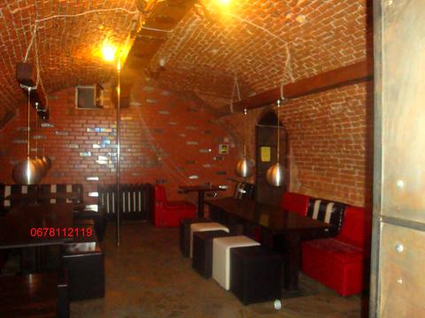 комерційна за адресою Личаківська вул. (), 1