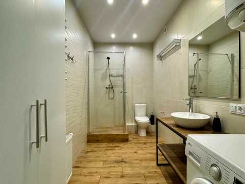 квартира за адресою Юнацька вул., 2