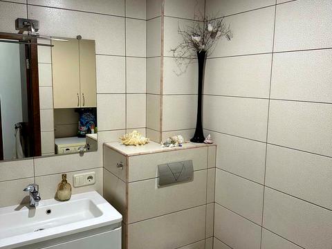 квартира за адресою Метробудівська вул., 8