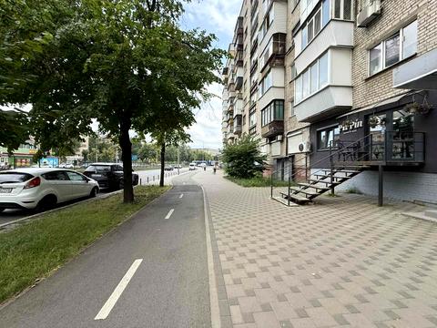 коммерческая по адресу Борщаговская ул., 117/125
